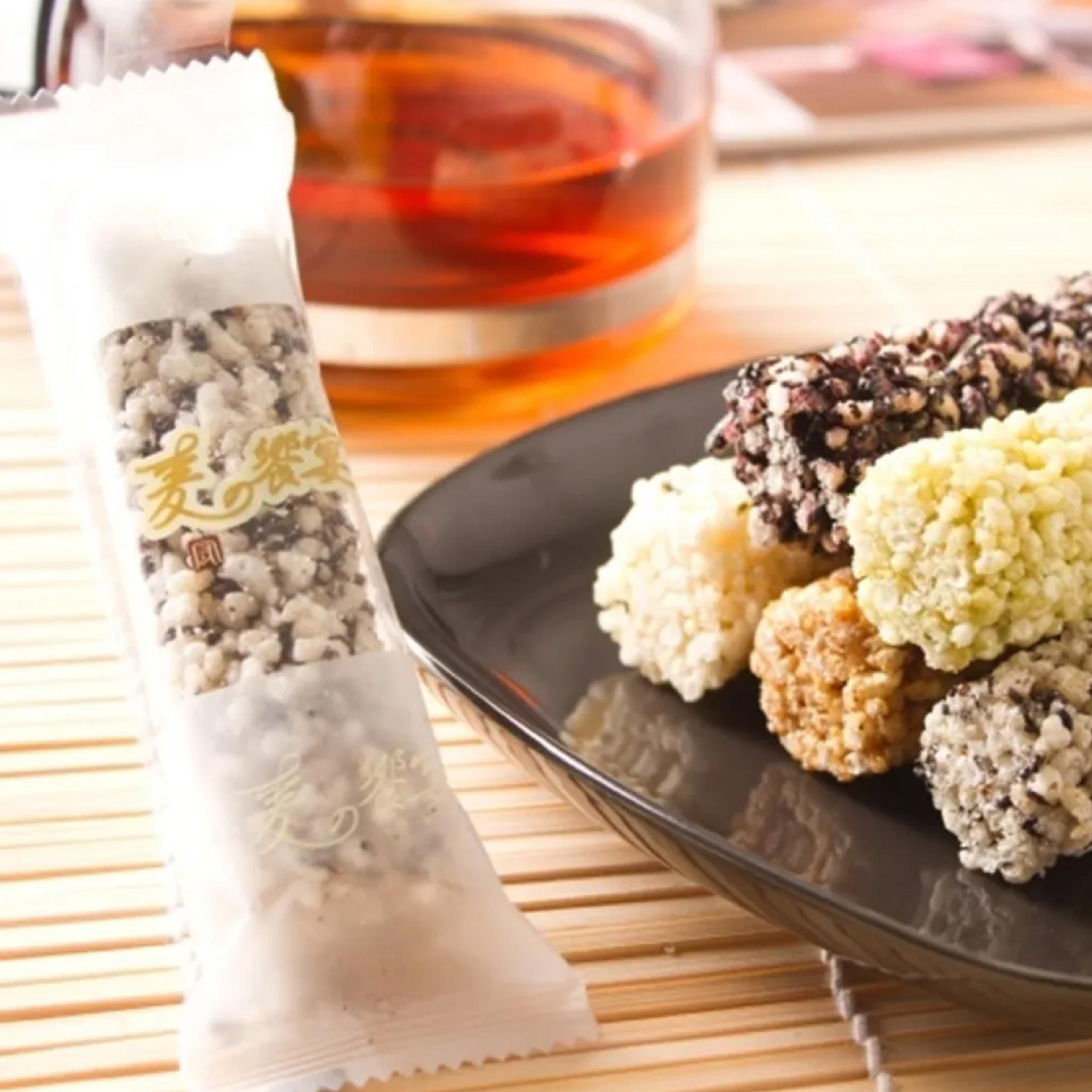 老師傅黑糖 無麩質小米酥黑糖海苔 在地白米製成無麩質友善小米酥,鹹酥海苔與香濃黑糖雙口味一次滿足,健康享受最純粹的香酥美味。產品圖